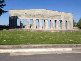 Monument aux morts stQuentin